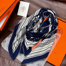 上新💕🔥丝绒方巾 【爱马仕 春夏 亚马逊的庆典 Bandana,佩斯利花纹,生机勃勃的图案】(双面同色方巾)这款Herm 上新💕🔥丝绒方巾 【爱马仕 春夏 亚马逊的庆典 Bandana,佩斯利花纹,生机勃勃的图案】(双面同色方巾)这款Herm