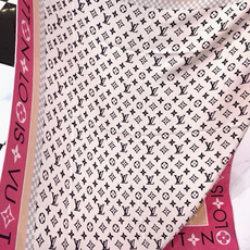 MONOGRAM INFINITY 140丝绒方巾 【140顶级丝绒双面同色】 Monogram Infinity 方巾 MONOGRAM INFINITY 140丝绒方巾 【140顶级丝绒双面同色】 Monogram Infinity 方巾