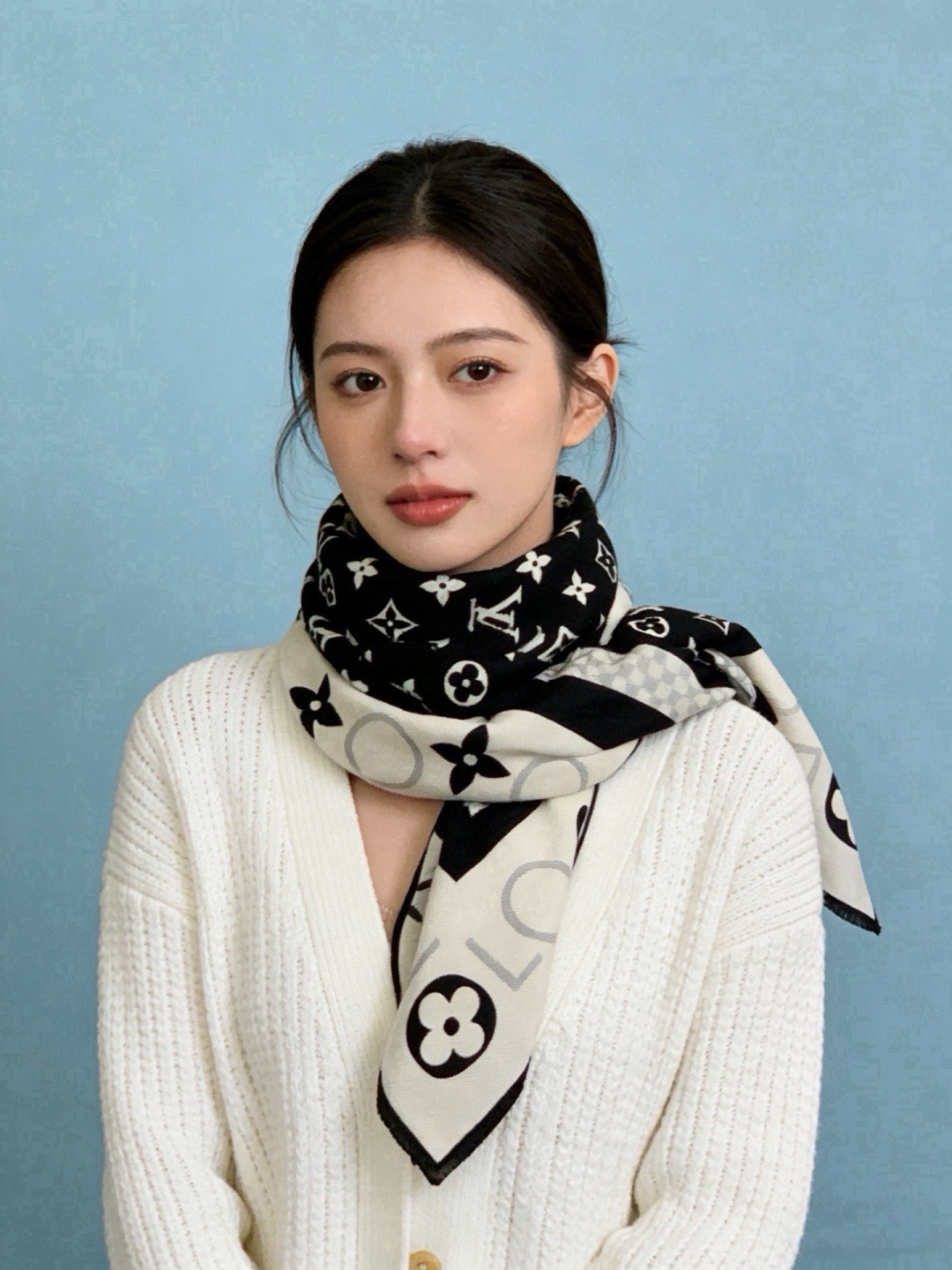 MONOGRAM INFINITY 140丝绒方巾 【140顶级丝绒双面同色】 Monogram Infinity 方巾