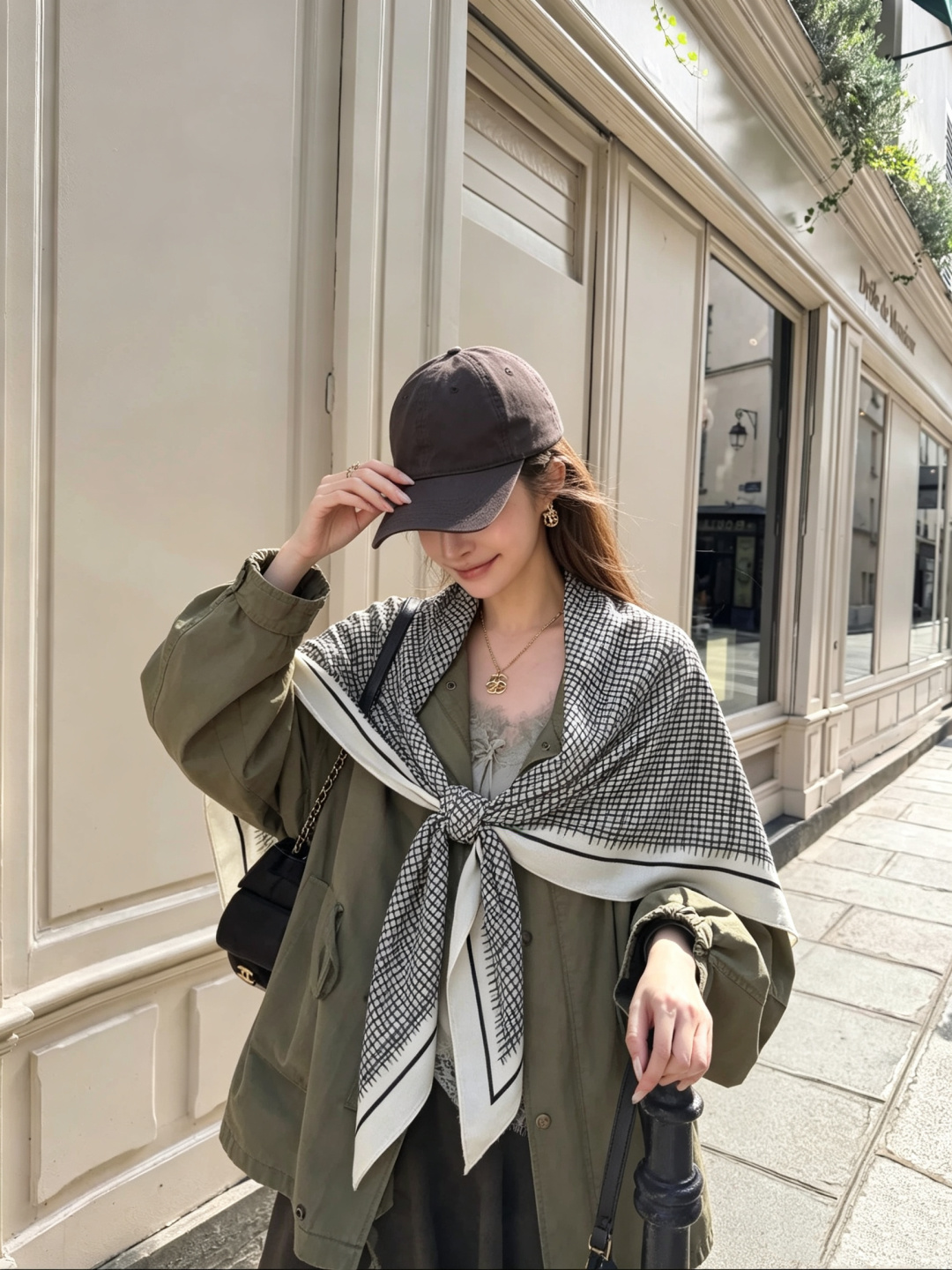 上新❤️  高性价比香奈儿  【双面同色】 高密度 高工艺 140*140大披肩，70%羊绒➕30%真丝，双面双色，真正