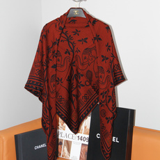 2026秋冬新品 Chanel 140披肩 30%真丝70%羊绒 马修.布拉齐将自己的首个系列作品构思为一场与嘉柏丽尔 2026秋冬新品 Chanel 140披肩 30%真丝70%羊绒 马修.布拉齐将自己的首个系列作品构思为一场与嘉柏丽尔