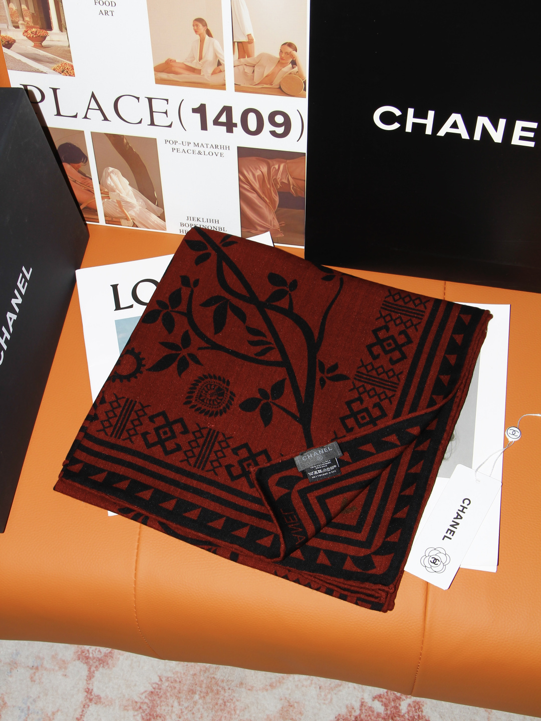 2026秋冬新品 Chanel 140披肩 30%真丝70%羊绒 马修.布拉齐将自己的首个系列作品构思为一场与嘉柏丽尔 2026秋冬新品 Chanel 140披肩 30%真丝70%羊绒 马修.布拉齐将自己的首个系列作品构思为一场与嘉柏丽尔