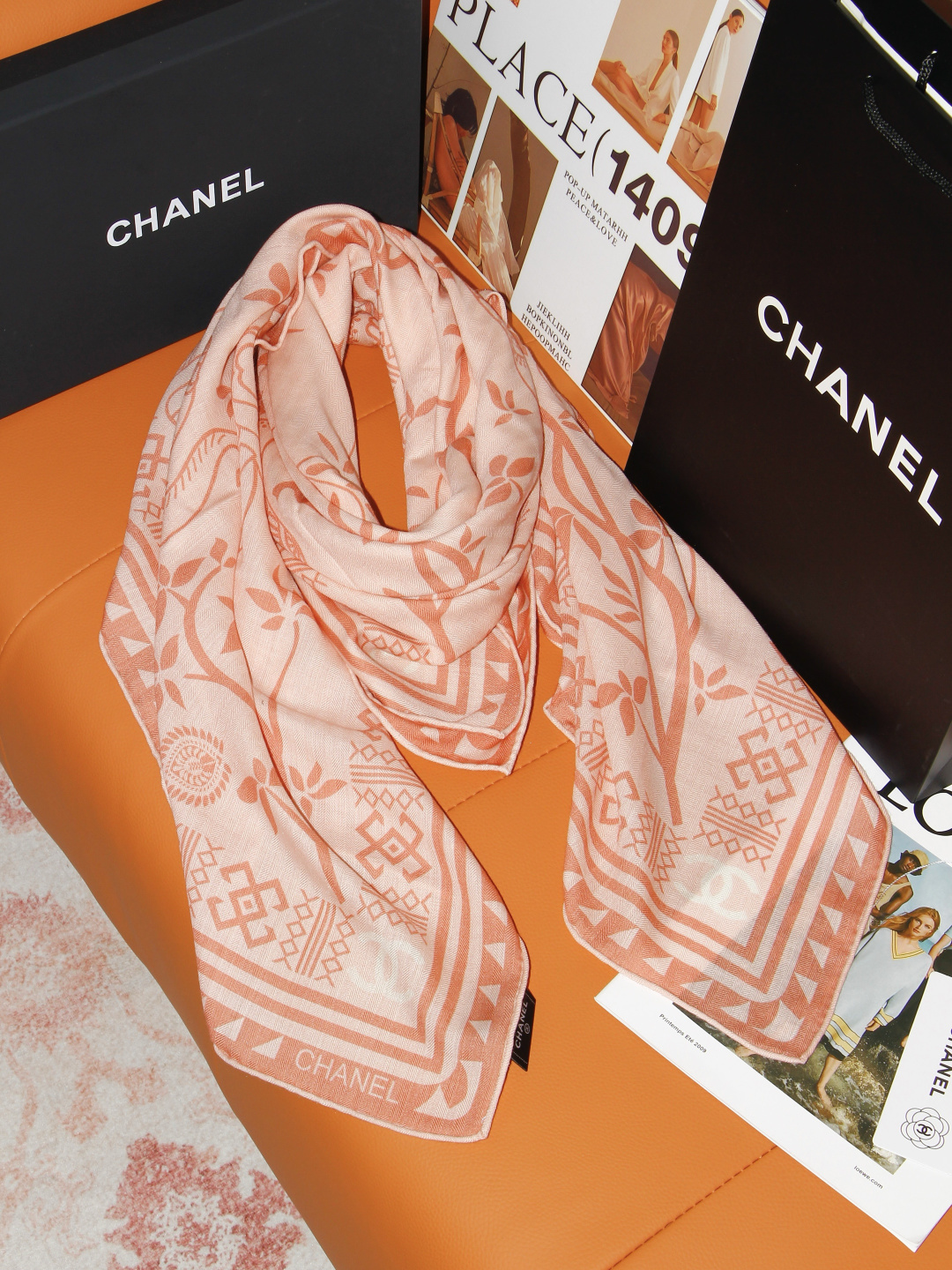 2026秋冬新品 Chanel  140披肩 30%真丝70%羊绒 马修.布拉齐将自己的首个系列作品构思为一场与嘉柏丽尔