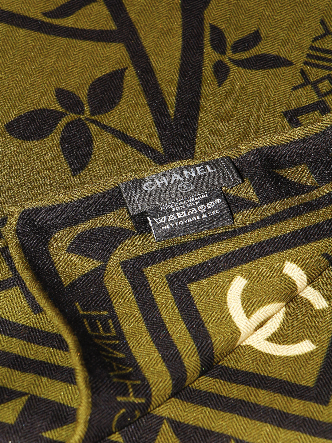 2026秋冬新品 Chanel  140披肩 30%真丝70%羊绒 马修.布拉齐将自己的首个系列作品构思为一场与嘉柏丽尔
