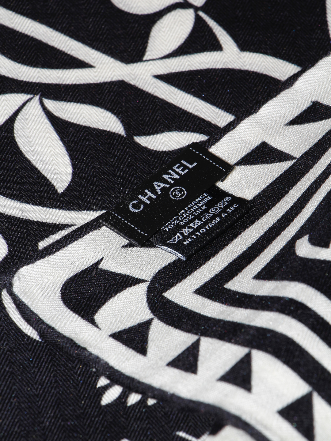 2026秋冬新品 Chanel  140披肩 30%真丝70%羊绒 马修.布拉齐将自己的首个系列作品构思为一场与嘉柏丽尔