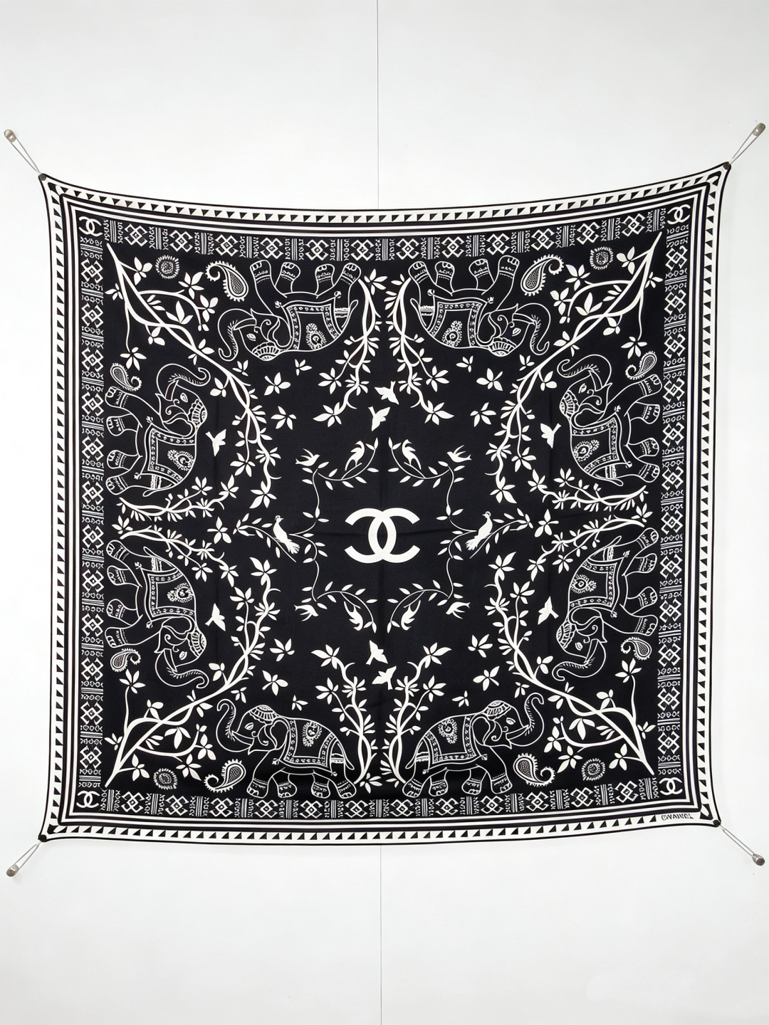 2026秋冬新品 Chanel  140披肩 30%真丝70%羊绒 马修.布拉齐将自己的首个系列作品构思为一场与嘉柏丽尔