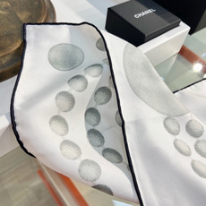 Chanel 90丝巾 新品 18mm顶级真丝双面同色印花 经典的包包鞋子饰品设计 永远是香家最不可错过的时尚单品 高级 Chanel 90丝巾 新品 18mm顶级真丝双面同色印花 经典的包包鞋子饰品设计 永远是香家最不可错过的时尚单品 高级