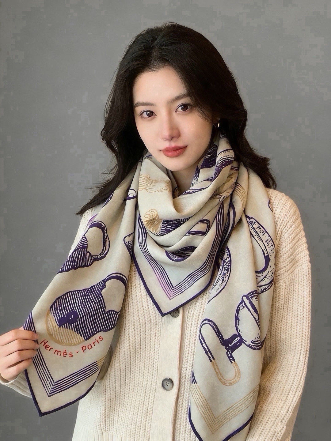 爱马仕(Hermes)【💗】 | “马具故事的诗意回顾”140披肩  【上新❤️】 永远秉承高品质 手工卷边羊绒和真丝混