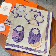 爱马仕(Hermes)【💗】 | “马具故事的诗意回顾”140披肩 【上新❤️】 永远秉承高品质 手工卷边羊绒和真丝混 爱马仕(Hermes)【💗】 | “马具故事的诗意回顾”140披肩 【上新❤️】 永远秉承高品质 手工卷边羊绒和真丝混