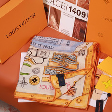 LV x TM 140披肩 【140顶级丝绒双面同色披肩】 本款L Multicolor披肩出自路易威登与知名日本艺术家 LV x TM 140披肩 【140顶级丝绒双面同色披肩】 本款L Multicolor披肩出自路易威登与知名日本艺术家