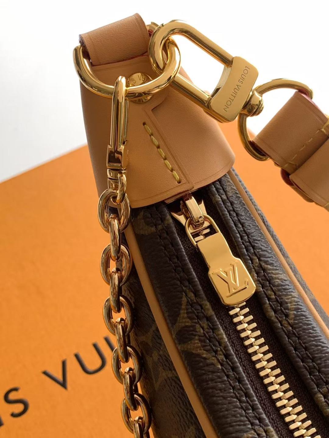 p830💰
动态变码芯片
Croissant手袋
【特级加强版】
型号： M81098
皮料： 是意大利A级皮料
五金： 采用进口A级全钢五金
包装： 全套原厂MB包装
尺寸：23.0 x 13.0 x 6.0 厘米 (长 x 高 x 宽)
专柜同步电子芯片内码