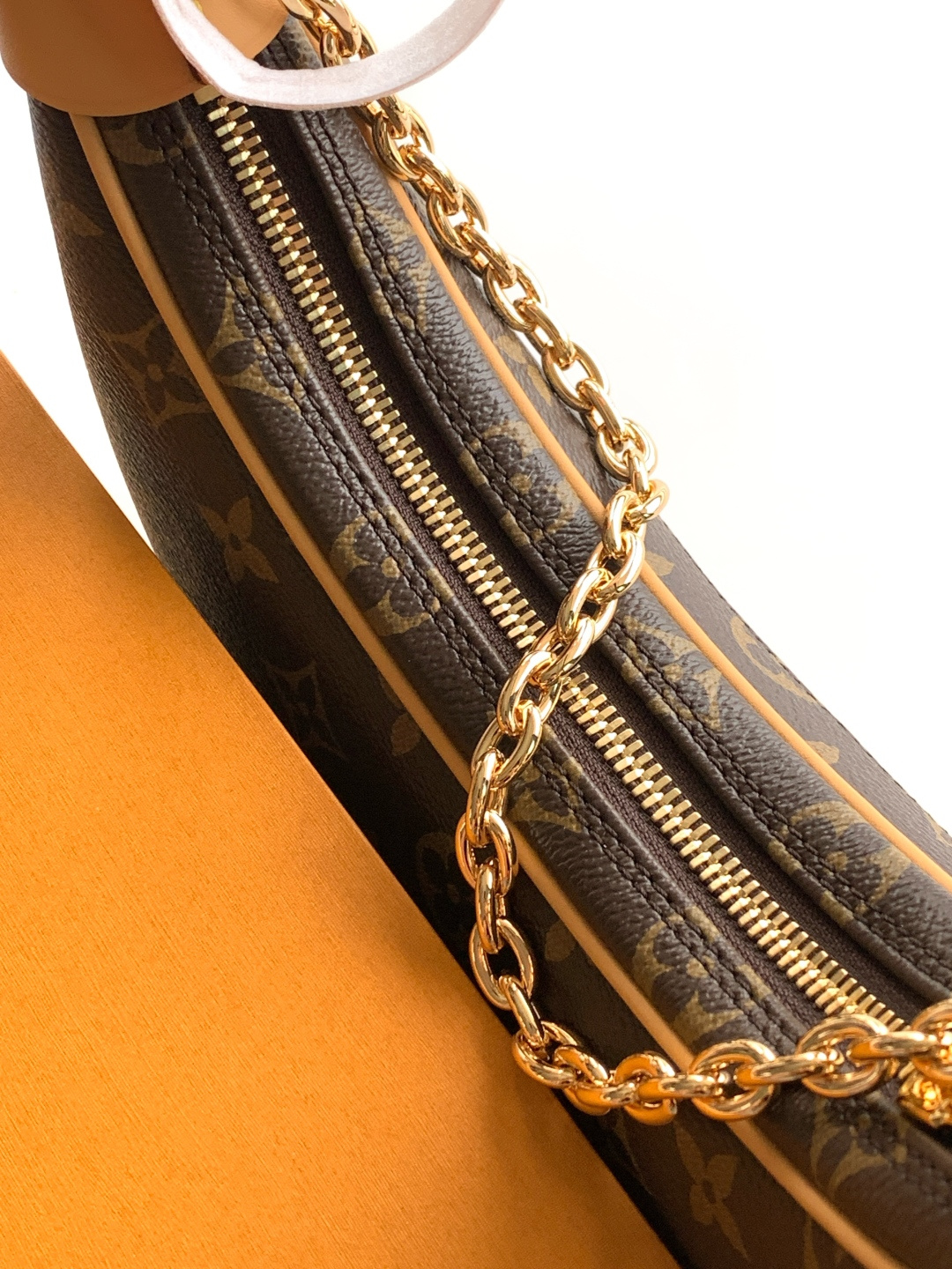 特级全钢 M81098 进口皮料 细节图