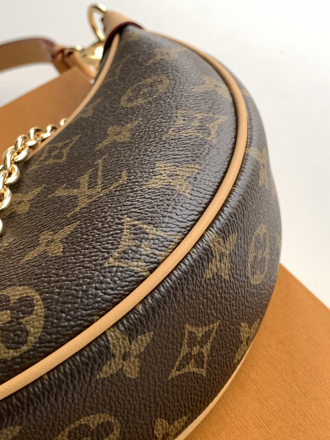 特级全钢 M81098 进口皮料 细节图