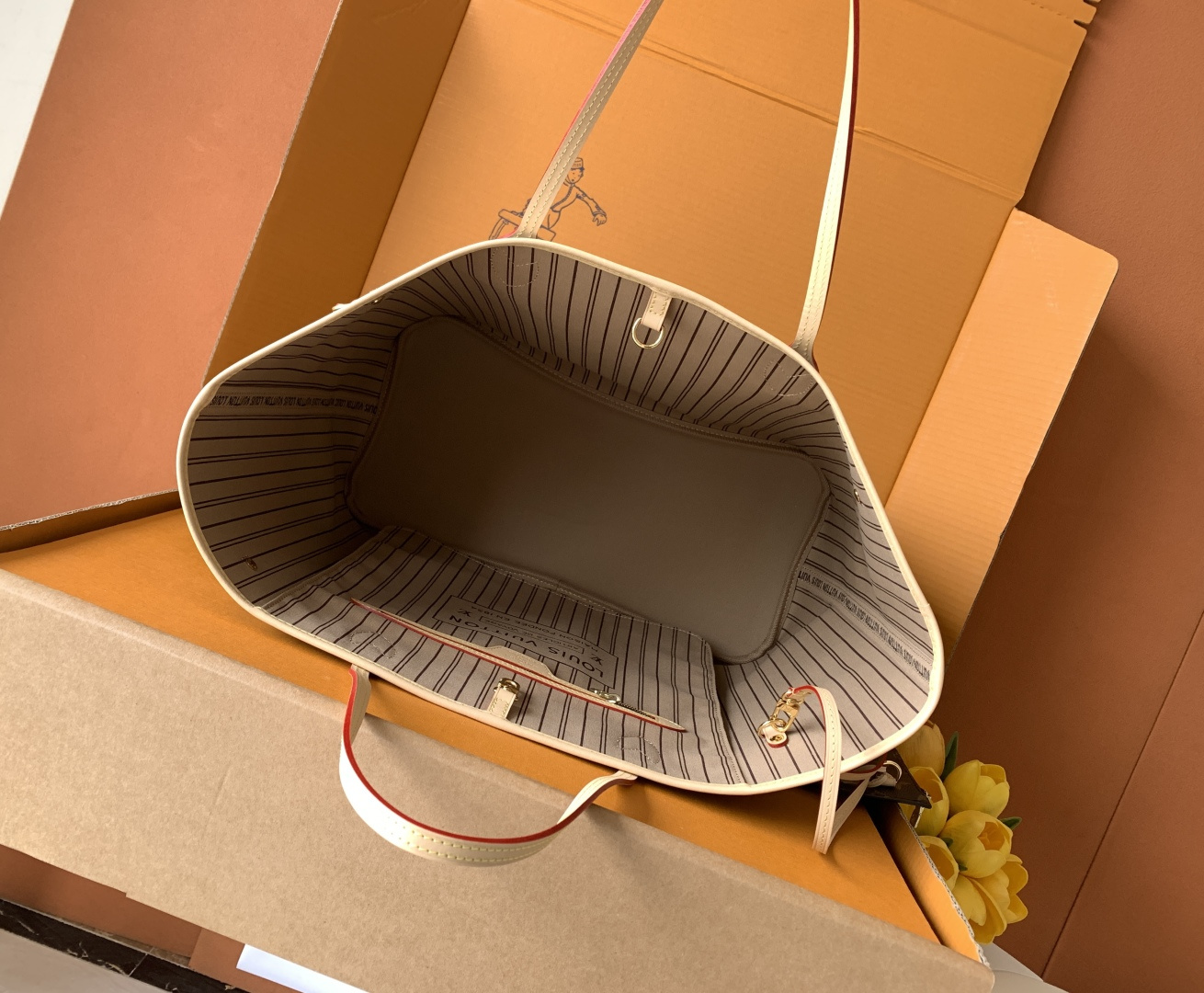 特级全钢进口皮料（M40990 M46978老花杏 ）细节图 