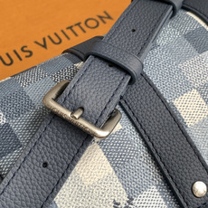 M28600 【全钢五金MB 】本款 Keepall Bandoulière 25 手袋采用 Damoflage 涂层帆 M28600 【全钢五金MB 】本款 Keepall Bandoulière 25 手袋采用 Damoflage 涂层帆