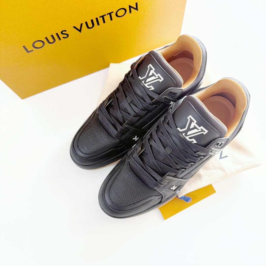 Louis Vuitton LV Trainer 纯黑压印 大货