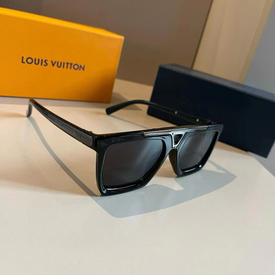 NO:362555,LV Louis Vuitton New first-time sunglasses, men and women's same style, invincible and comfortable to wear, fashion trendy style, classic metal single beam pilot toad-shaped fashionable sunglasses, glasses, louis vuitton, louis vuitton19860909LV路易威登 新款首发太阳镜 男女同款佩戴无敌舒适 时尚潮流款 经典款金属单梁飞行员蛤蟆形时尚太阳镜眼镜墨镜太阳镜,眼镜,louis vuitton,louis vuitton,glasses
