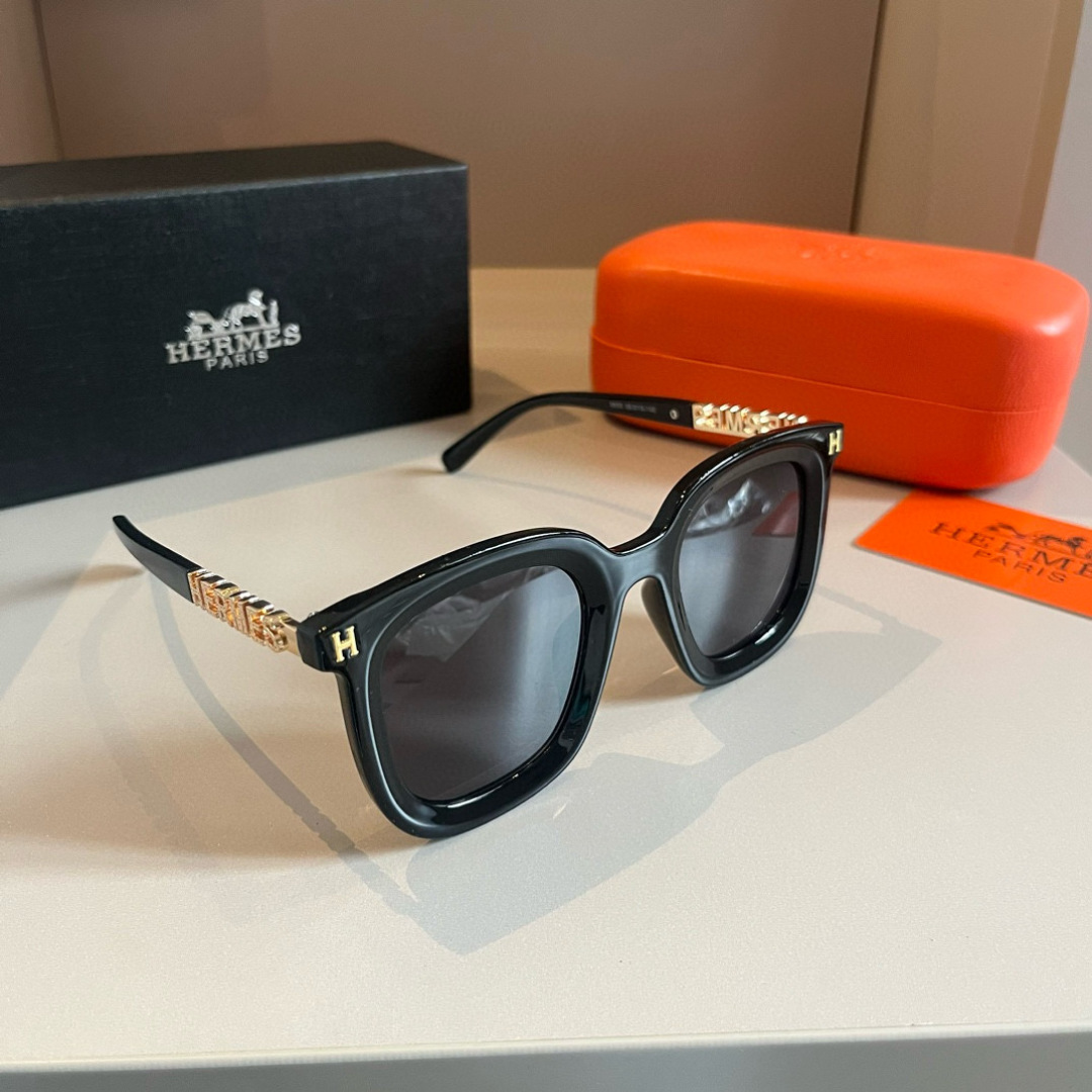 NO:362630,Hermes Hermes classic box design, not picky about face shape, it looks very elegant whether it is matched with a coat or a dress, nylon polarized lenses prevent UV rays. Glasses, sunglasses, glasses, hermes, hermes, skirts19860909爱马仕Hermes经典的方框设计,不挑脸型,无论搭配大衣还是连衣裙都非常显气质尼龙偏光镜片预防紫外线 眼镜墨镜太阳镜,眼镜,hermes,hermes,skirts,glasses