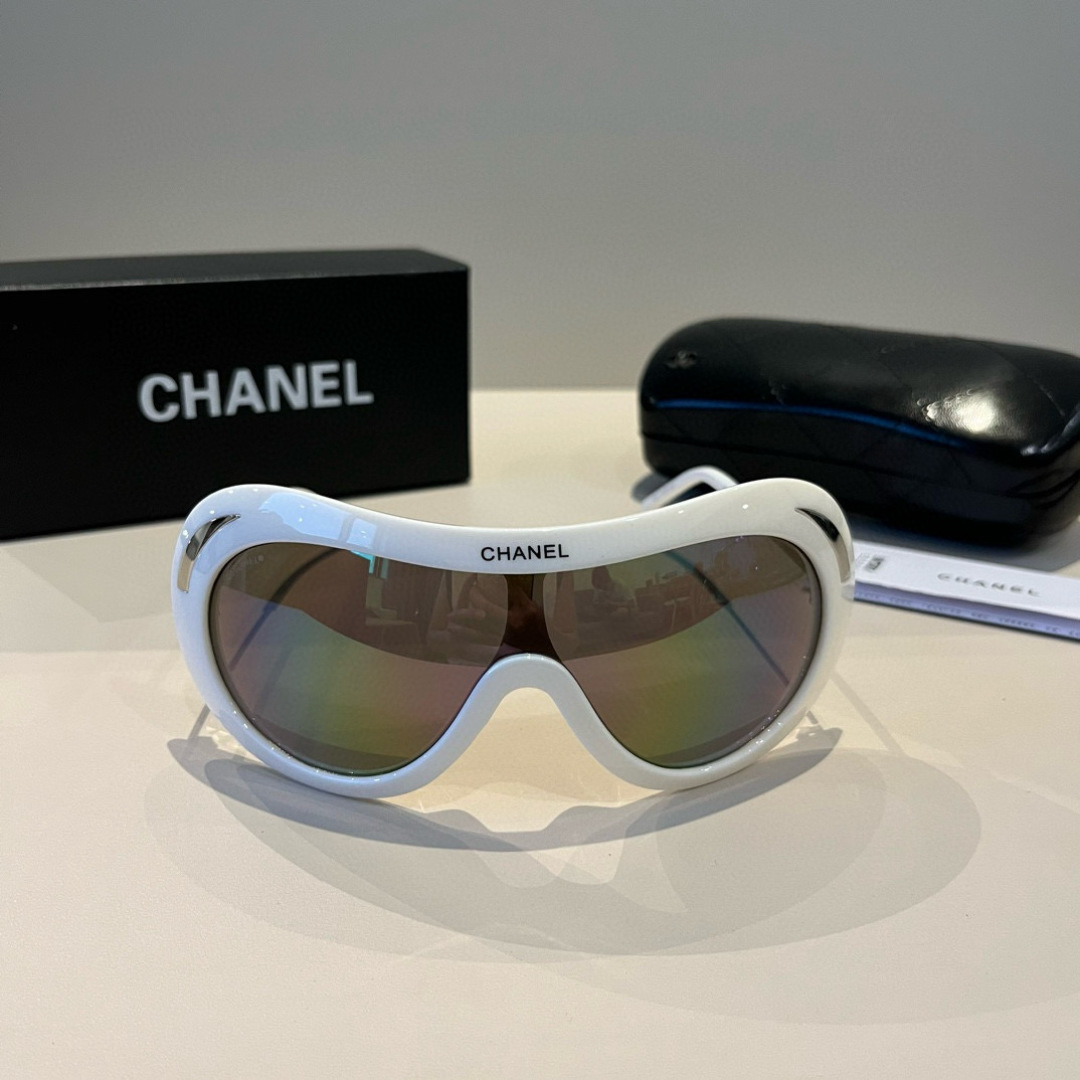 Очки Chanel спортивные белые