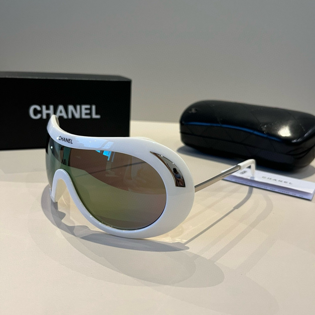 Очки Chanel спортивные белые