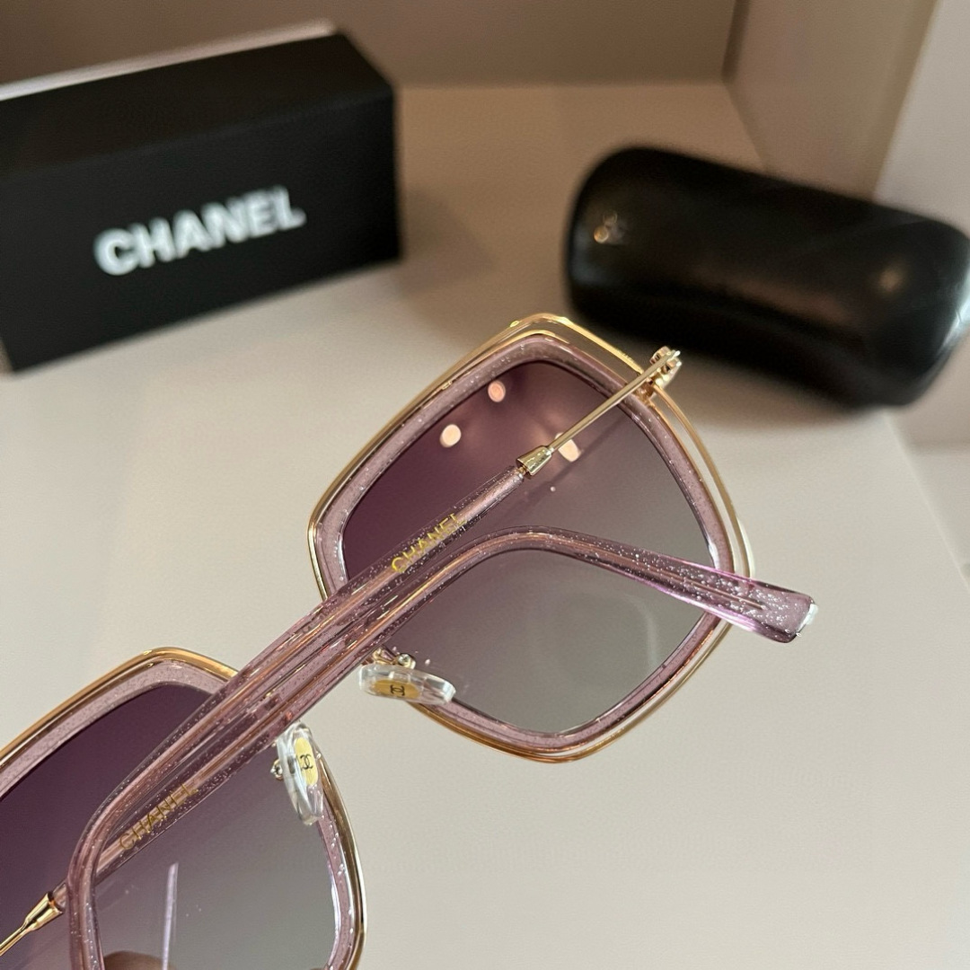 💰125¥
CHANEL香奈儿太阳镜🕶️众多明星同款[色]香奈儿‼️‼️新款大框墨镜 ，🌈🌈宝丽来超清太阳镜