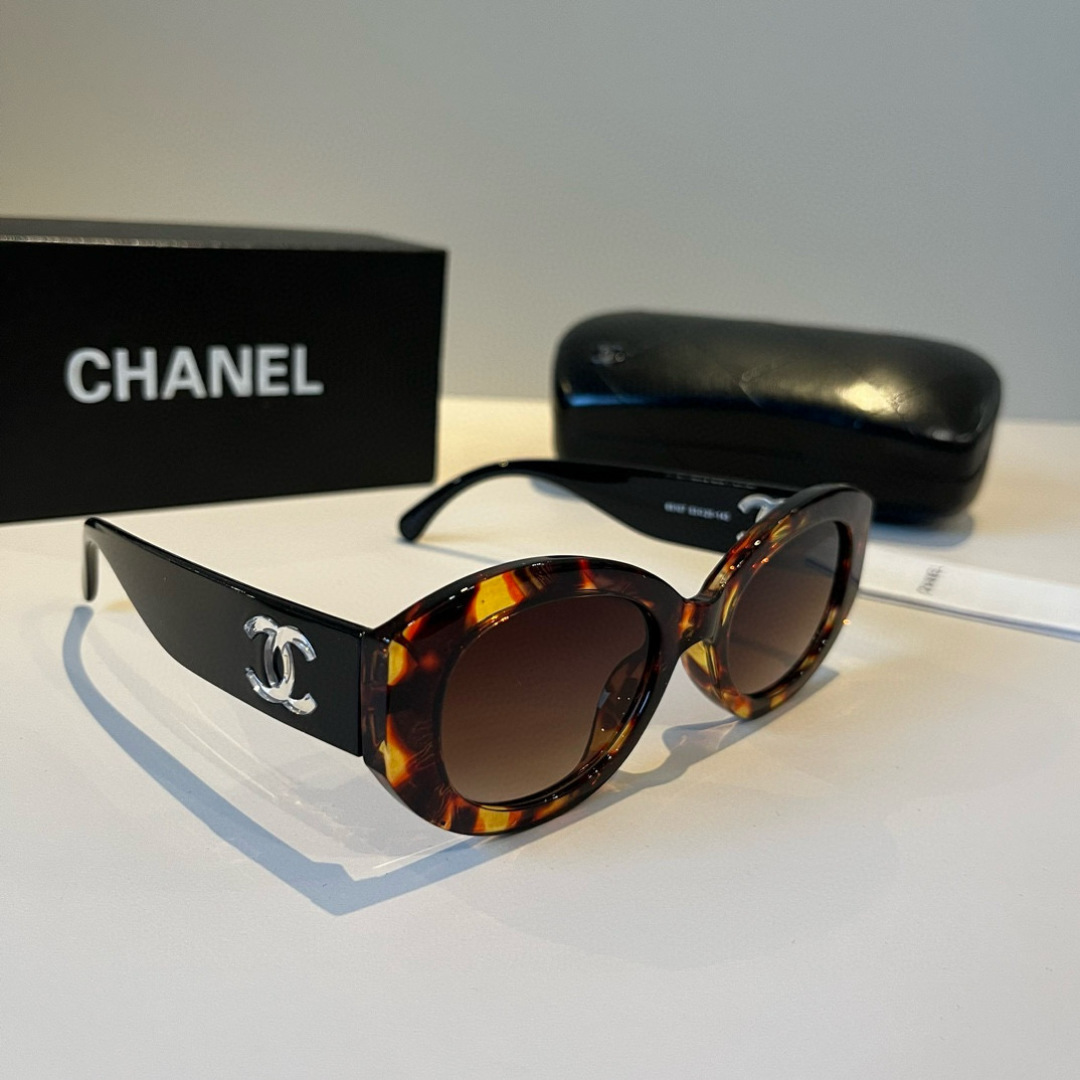 NO:727685,Chanel Chanel polarized sunglasses glasses sunglasses sunglasses high version scarf, high version scarf glasses, chanel, chanel19860909Chanel香奈儿偏光太阳镜眼镜墨镜太阳镜高版本围巾,高版本围巾眼镜,chanel,chanel,glasses
