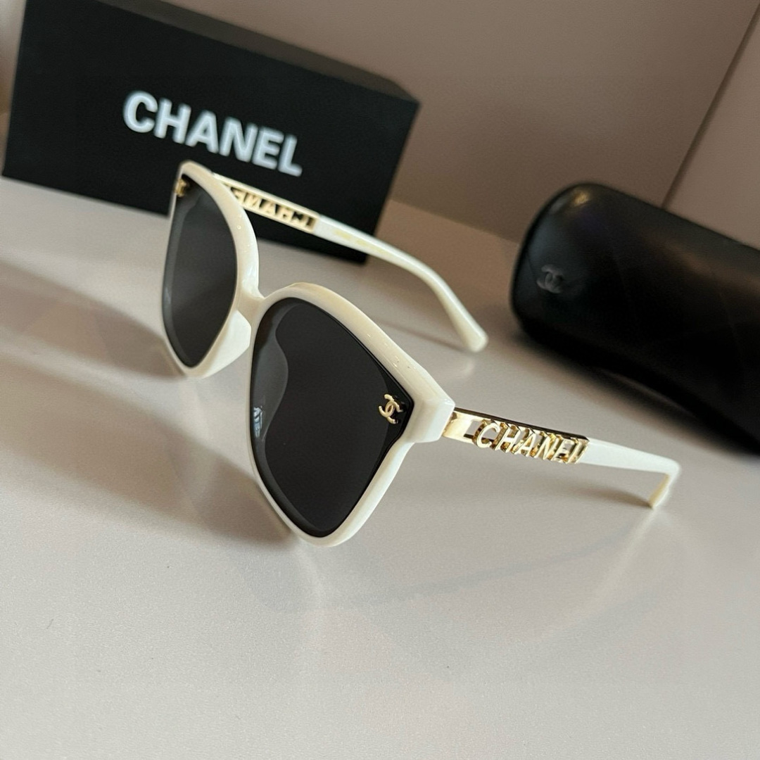 💰120¥
CHANEL🔻2024官方早春新款，众多明星同款[色]香奈儿‼️‼️新款大框墨镜 ，🌈🌈宝丽来超清太阳镜