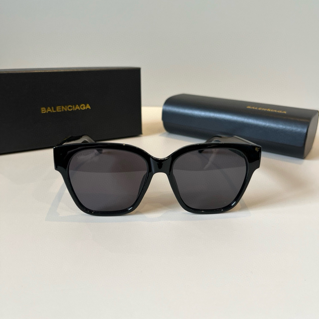Stylish Parisian Glasses: Gender-Neutral, Pure, Cool, and Comfortable. - 图片 2
