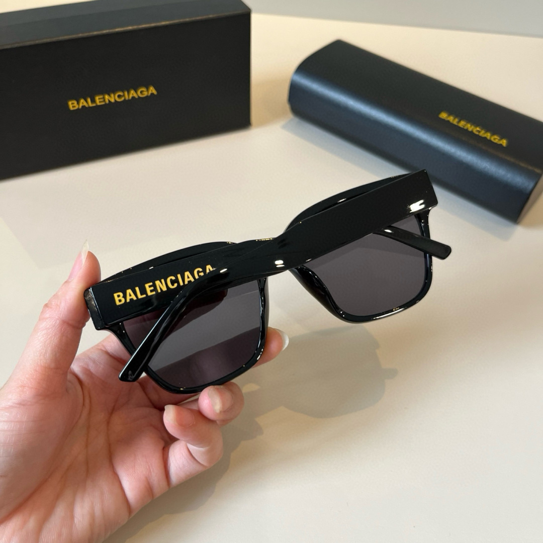 Stylish Parisian Glasses: Gender-Neutral, Pure, Cool, and Comfortable. - 图片 7