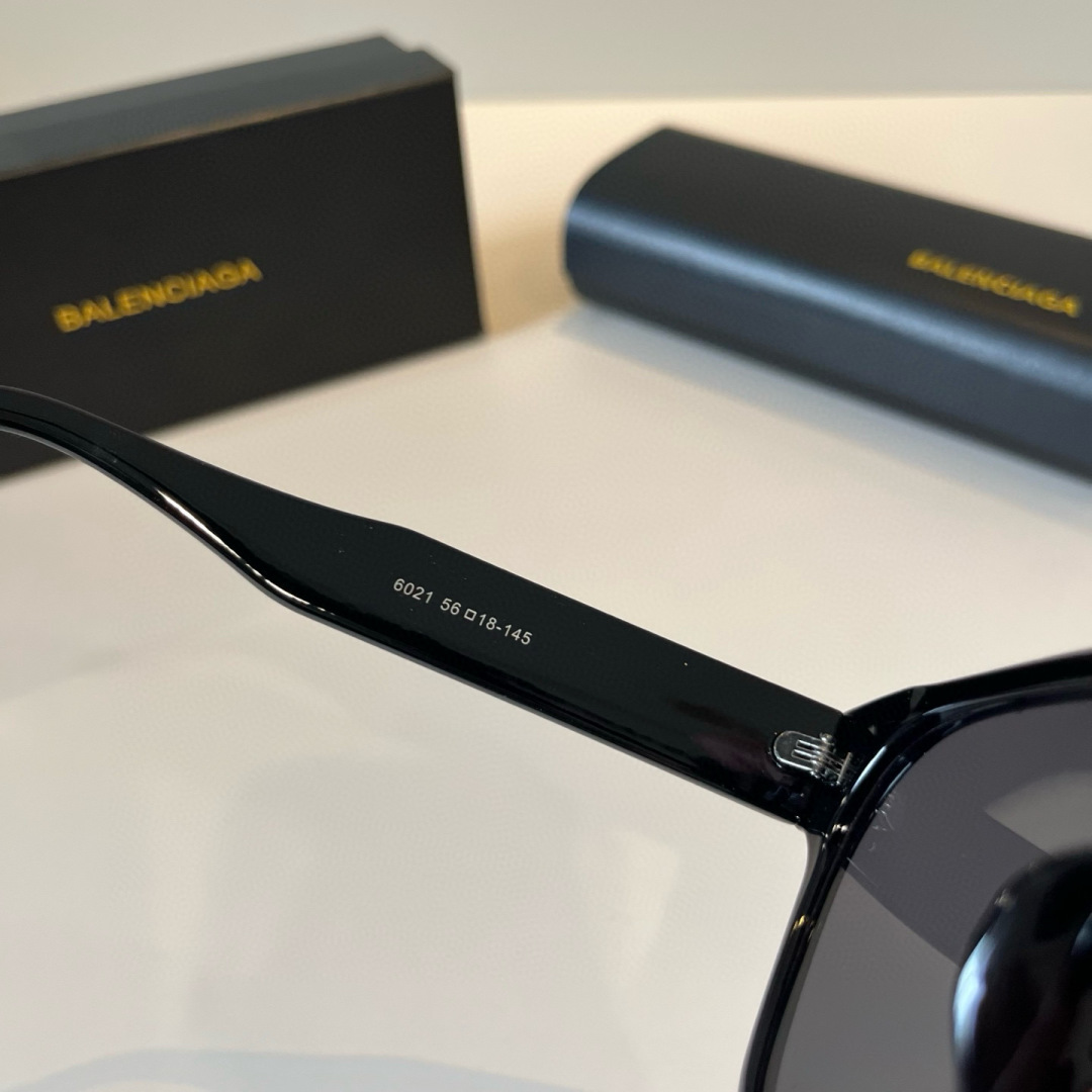 Stylish Parisian Glasses: Gender-Neutral, Pure, Cool, and Comfortable. - 图片 6