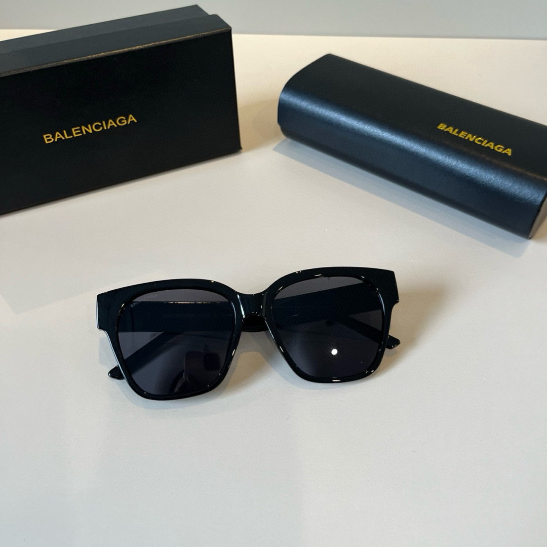 Stylish Parisian Glasses: Gender-Neutral, Pure, Cool, and Comfortable. - 图片 9