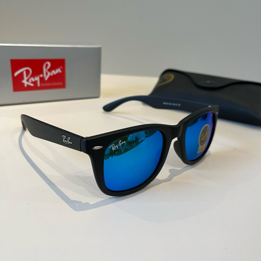 NO:364447,Batch of Ray-Ban men and women colorful pilot polarized sunglasses material high-definition nylon thickened card slot high-definition polarized lens glass sheet RB4165 glasses sunglasses sunglasses, glasses19860909批 雷朋男女款炫彩飞行员偏光太阳镜 材质高清尼龙加厚卡槽高清偏光镜片 玻璃片 RB4165眼镜墨镜太阳镜,眼镜,glasses