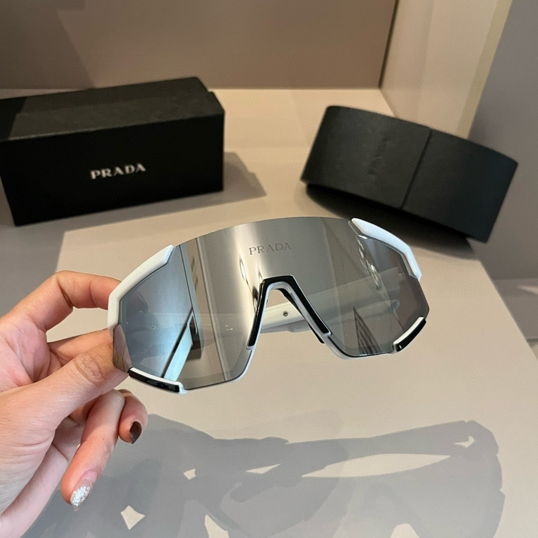 Prada SPS 04W Sunglasses: Stylish Protection for Sun and Sports. - 图片 7