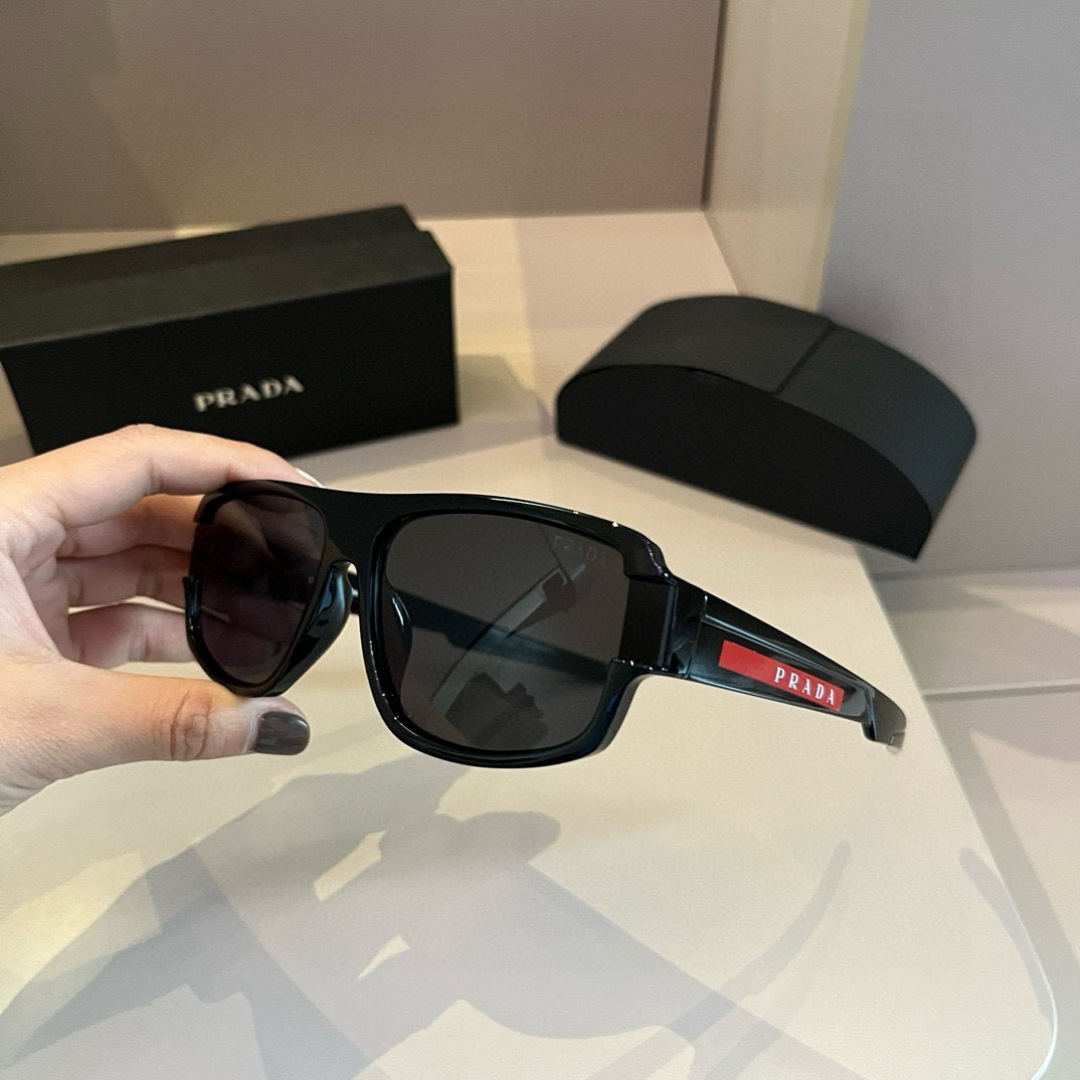 Prada SPS 04W Sunglasses: Stylish Protection for Sports Enthusiasts - 图片 7