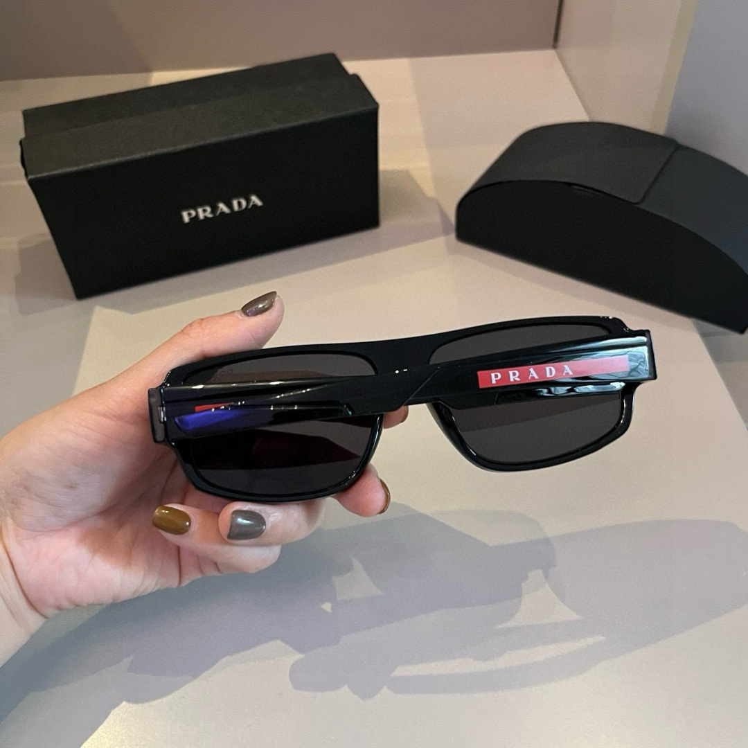 Prada SPS 04W Sunglasses: Stylish Protection for Sports Enthusiasts - 图片 5