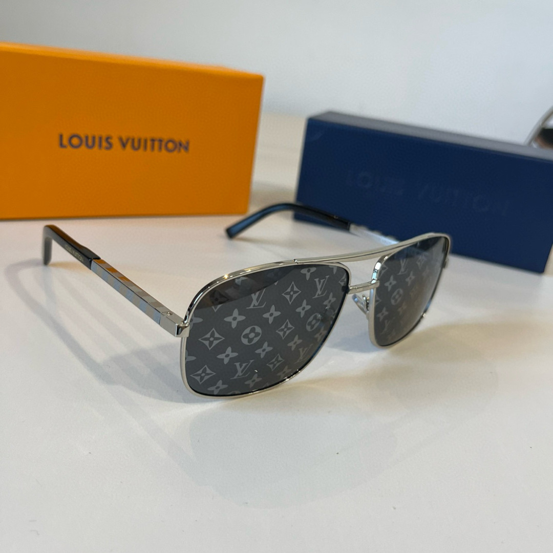 NO:365960,LV Louis Vuitton's new one-piece driving mirror sunglasses must be used for traveling many celebrities. Sunglasses, men and women, sunglasses, flying glasses, sunglasses, sunglasses, glasses, louis vuitton, louis vuitton19860909LV路易威登新款连体驶驾镜墨镜出行必众备多明星同款 太阳镜 男女太士阳镜飞行眼镜墨镜太阳镜,眼镜,louis vuitton,louis vuitton,glasses