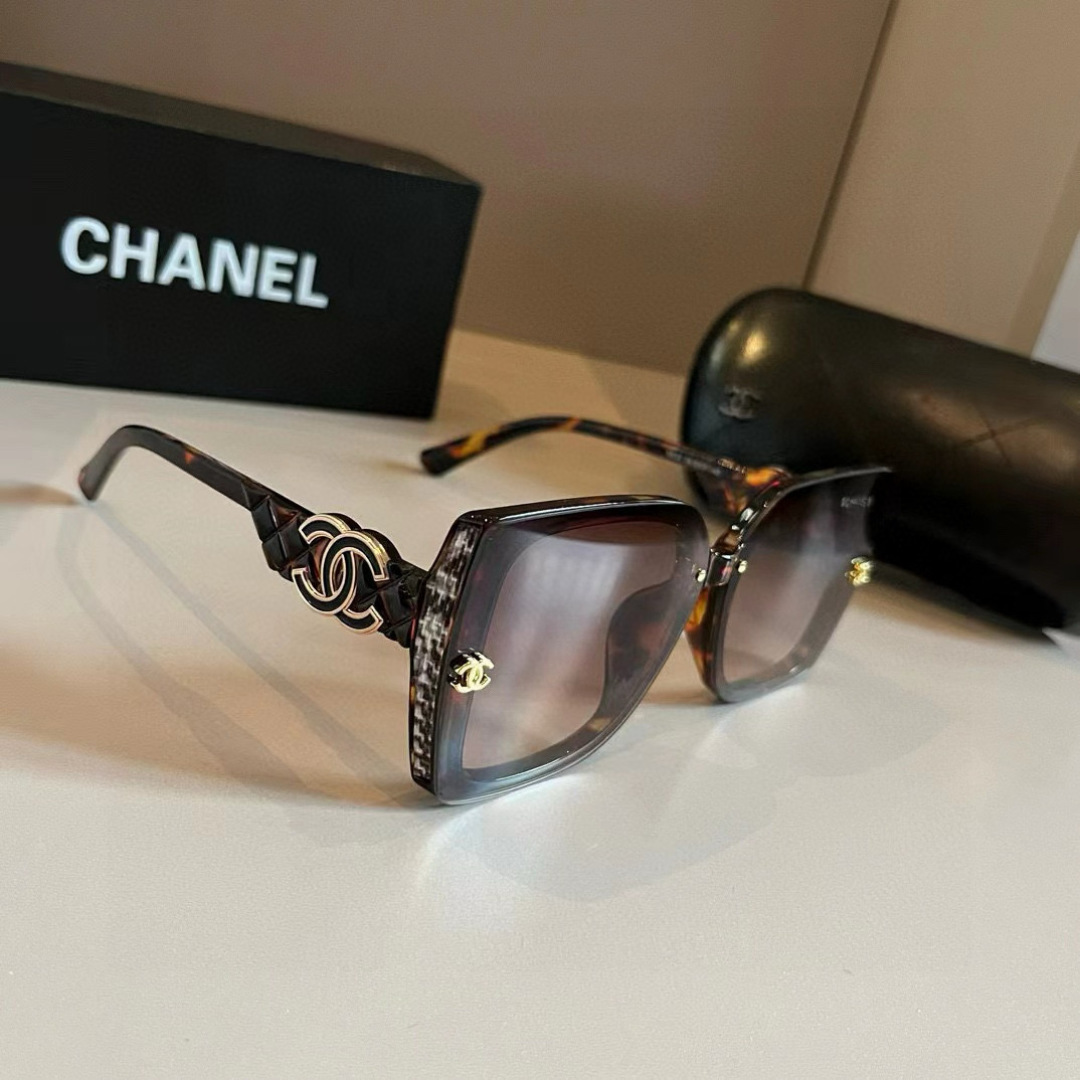 NO:365852,Chanel Chanel internet celebrity sunglasses, sunshade modification face shape artifact glasses sunglasses sunglasses, glasses, chanel, chanel19860909Chanel香奈儿网红爆款太阳镜,遮阳修饰脸型神器眼镜墨镜太阳镜,眼镜,chanel,chanel,glasses