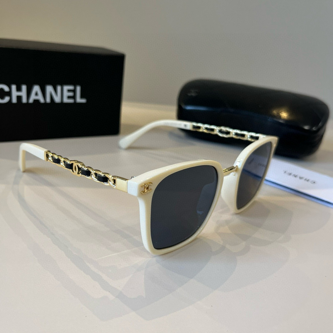 NO:365853,CHANEL2025 official early spring new model, many celebrities same style Chanel new large frame sunglasses, Polaroid ultra-clear sunglasses, sunglasses, glasses, chanel, chanel19860909CHANEL2025官方早春新款,众多明星同款香奈儿新款大框墨镜 ,宝丽来超清太阳镜眼镜墨镜太阳镜,眼镜,chanel,chanel,glasses