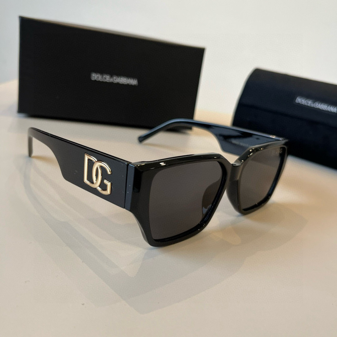 NO:365887,DG Dolce & Gabbana New Fashionable Personalized Sunglasses. Glasses Outdoor Sunscreen Sunglasses Sunglasses Sunglasses, Glasses, Dolce & Gabbana19860909DG杜嘉班纳 新款 时尚个性墨镜. 眼镜户外防晒太阳镜眼镜墨镜太阳镜,眼镜,Dolce&Gabbana,glasses