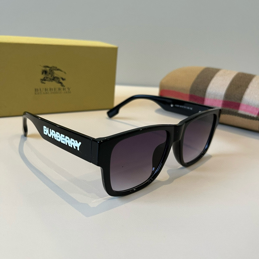 NO:365912,Burberry Burberry 2025 new sunglasses must be used for traveling many celebrities. Sunglasses, glasses, sunglasses, sunglasses, glasses, burberry, burberry19860909Burberry巴宝莉2025新款太阳墨镜出行必众备多明星同款 太阳镜眼镜墨镜太阳镜,眼镜,burberry,burberry,glasses