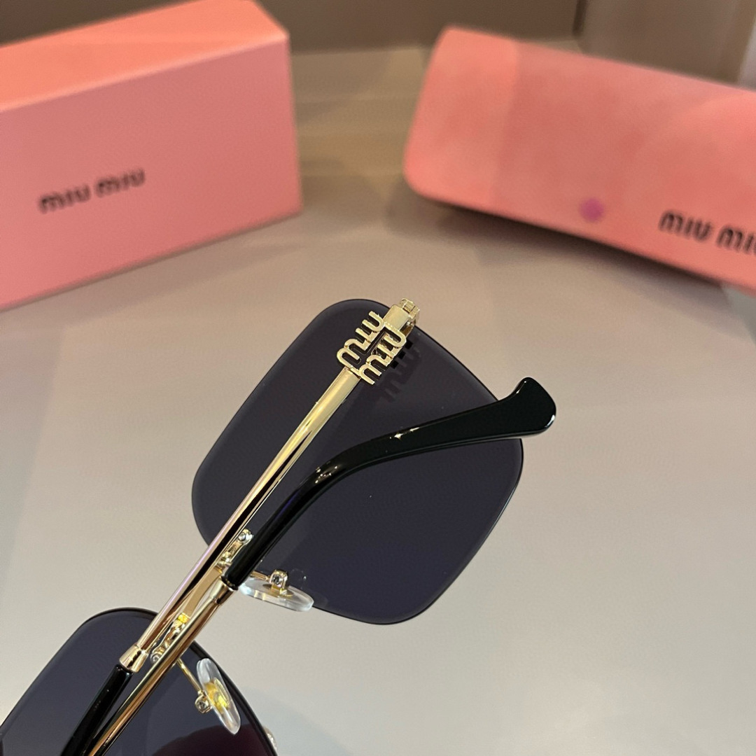 High-Sensored UV-Proof Sunglasses for Women Driving: Mumumiu’s Latest Collection - 图片 7