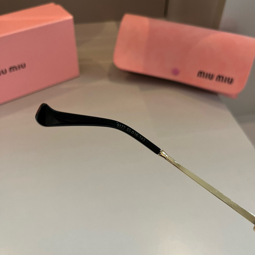 High-Sensored UV-Proof Sunglasses for Women Driving: Mumumiu’s Latest Collection - 图片 9