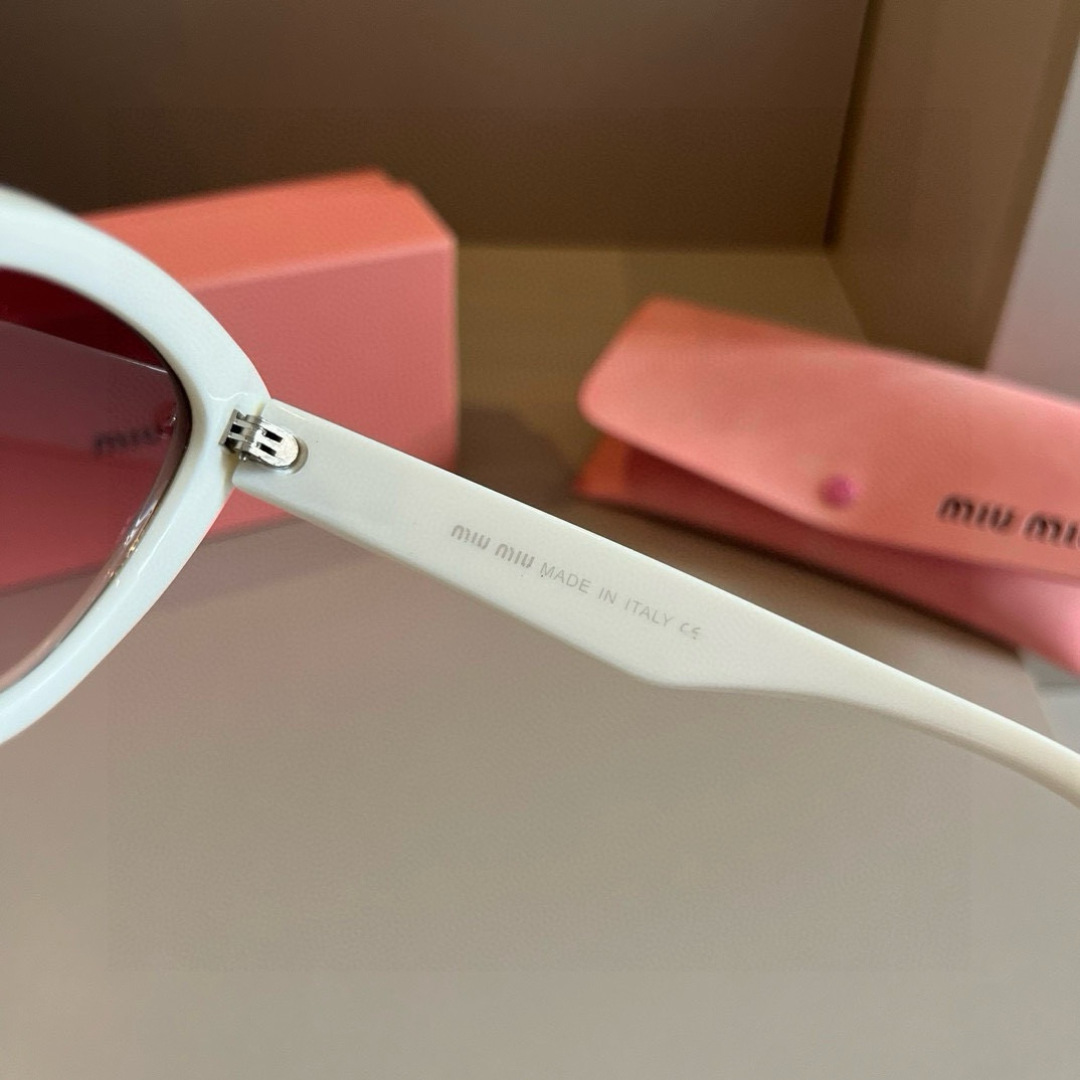 three hundred and sixty-three. miumiu’s 2024 new sunglasses - 图片 8
