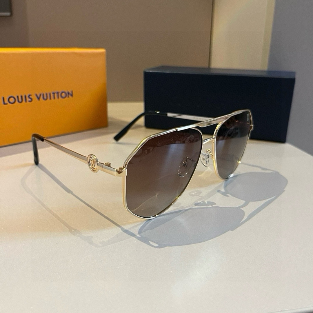NO:368375,LV Louis Vuitton's new first-time sunglasses, men and women's same style, invincible and comfortable to wear, fashion trendy style, classic metal single beam pilot toad-shaped fashionable sunglasses, glasses, louis vuitton, louis vuitton19860909LV路易威登新款首发太阳镜 男女同款佩戴无敌舒适 时尚潮流款 经典款金属单梁飞行员蛤蟆形时尚太阳镜眼镜墨镜太阳镜,眼镜,louis vuitton,louis vuitton,glasses