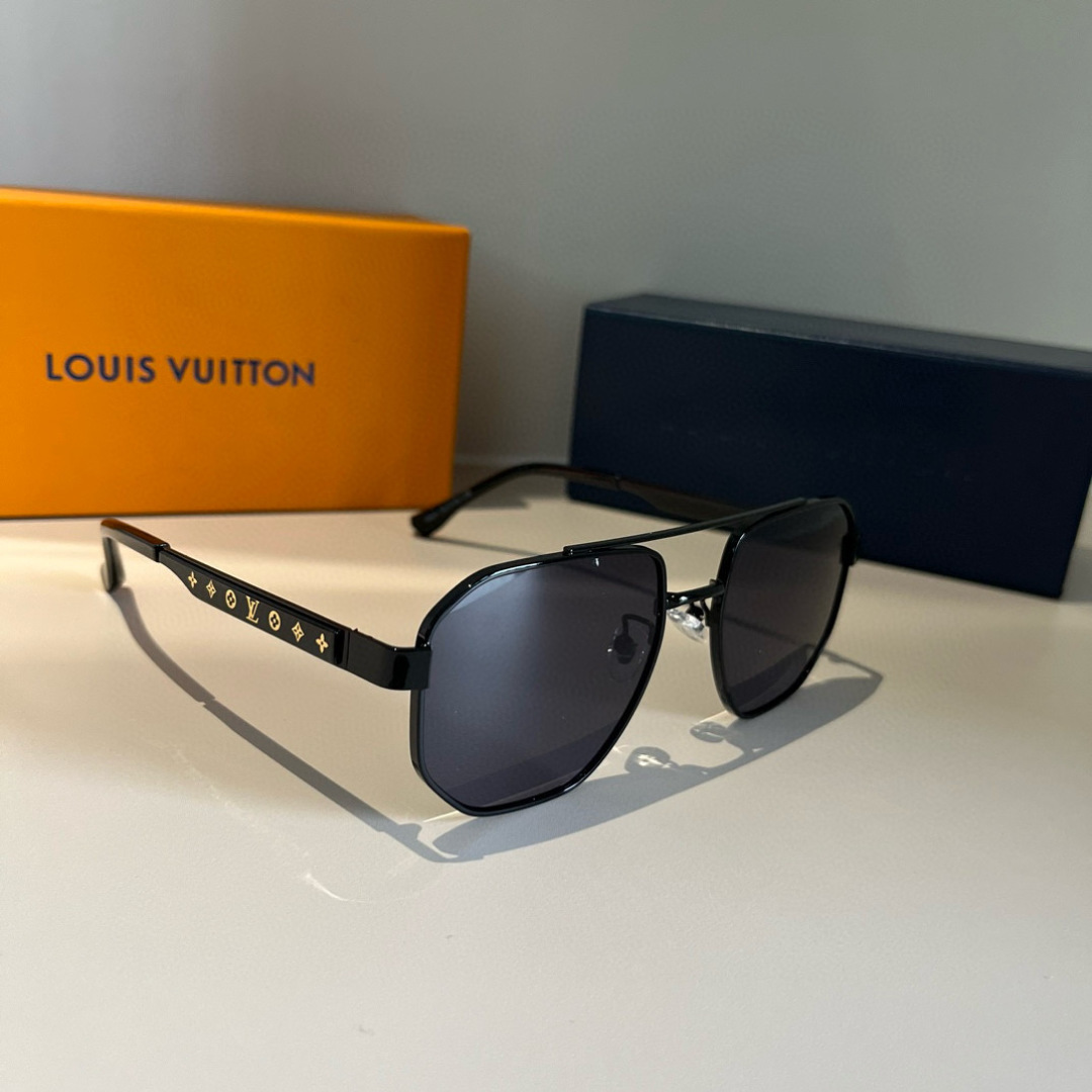 NO:511392,LV Louis Vuitton's new first-time sunglasses, men and women's same style, invincible and comfortable to wear, fashion trendy style, classic metal single beam pilot toad-shaped fashionable sunglasses, glasses, louis vuitton, louis vuitton19860909LV路易威登新款首发太阳镜 男女同款佩戴无敌舒适 时尚潮流款 经典款金属单梁飞行员蛤蟆形时尚太阳镜,眼镜,louis vuitton,louis vuitton,glasses