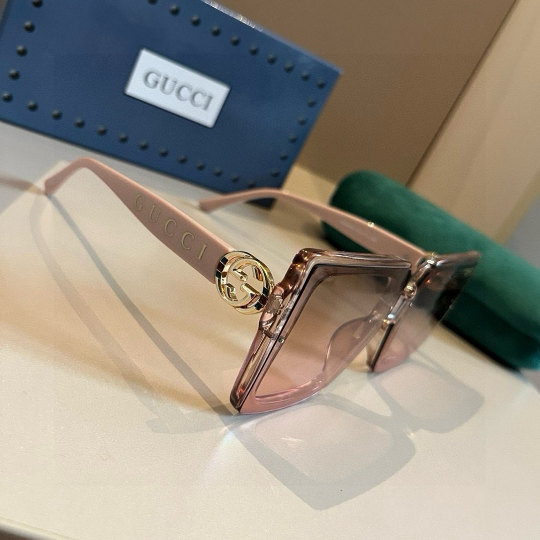 Солнцезащитные очки Gucci женские розовые