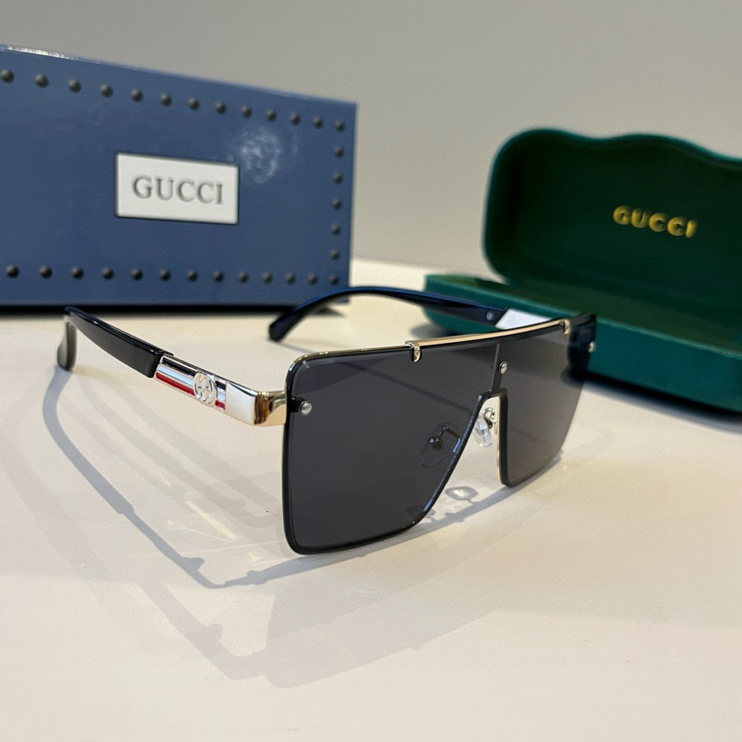 NO:925602,Gucci Gucci's new first-release sunglasses, the same style for men and women, incomparable comfort, fashionable and trendy style, classic metal single bridge pilot toad-shaped fashion sunglasses, glasses, sunglasses, sunglasses, glasses, gucci19860909Gucci古奇新款首发太阳镜 男女同款佩戴无敌舒适 时尚潮流款 经典款金属单梁飞行员蛤蟆形时尚太阳镜眼镜墨镜太阳镜,眼镜,gucci,glasses