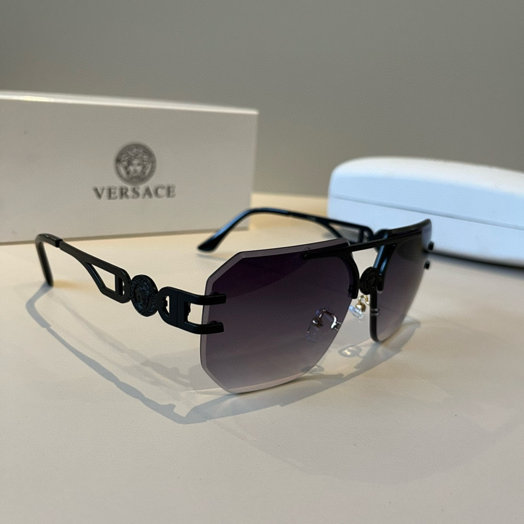 NO:369870,80 VERSACE Versace European and American style fashion sunglasses, men's polarized mirrors, men's sunglasses, good partners for face modification 1093 80 VERSACE Versace European and American style fashion sunglasses, men's polarized mirrors, good partners for face modification 1083 glasses sunglasses, glasses, versace, versace19860909批80 VERSACE范思哲欧美风时尚太阳镜,男士偏光镜,男款遮阳镜、修饰脸型的好搭档 1093 批80 VERSACE范思哲欧美风时尚太阳镜,男士偏光镜,男款遮阳镜、修饰脸型的好搭档 1083眼镜墨镜太阳镜,眼镜,versace,versace,glasses