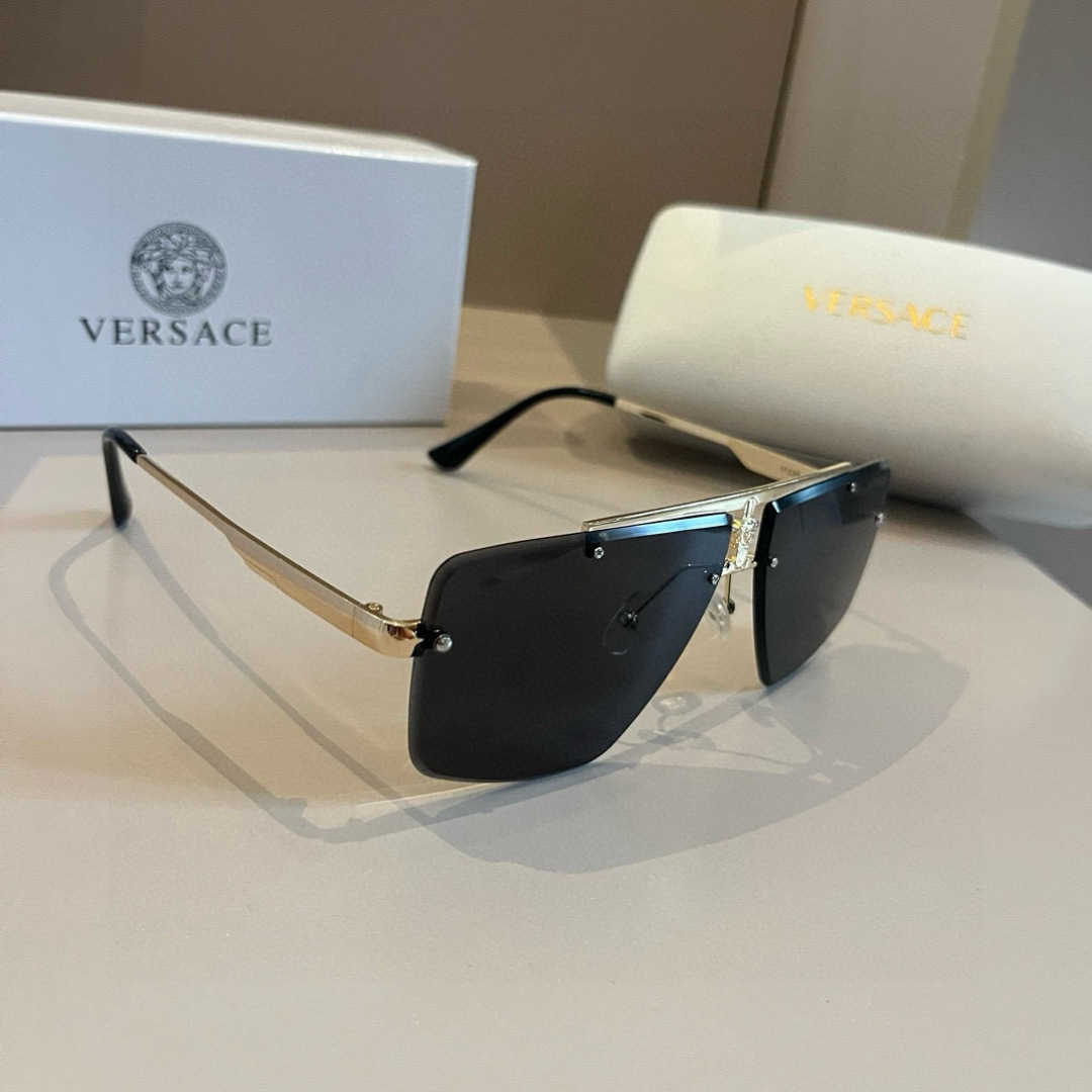 NO:369896,VERSACE Versace European and American style fashion sunglasses, men and women's sunglasses, good partner glasses for face modification, sunglasses, sunglasses, versace19860909批 VERSACE范思哲欧美风时尚太阳镜,男女款遮阳镜、修饰脸型的好搭档眼镜墨镜太阳镜,眼镜,versace,versace,glasses