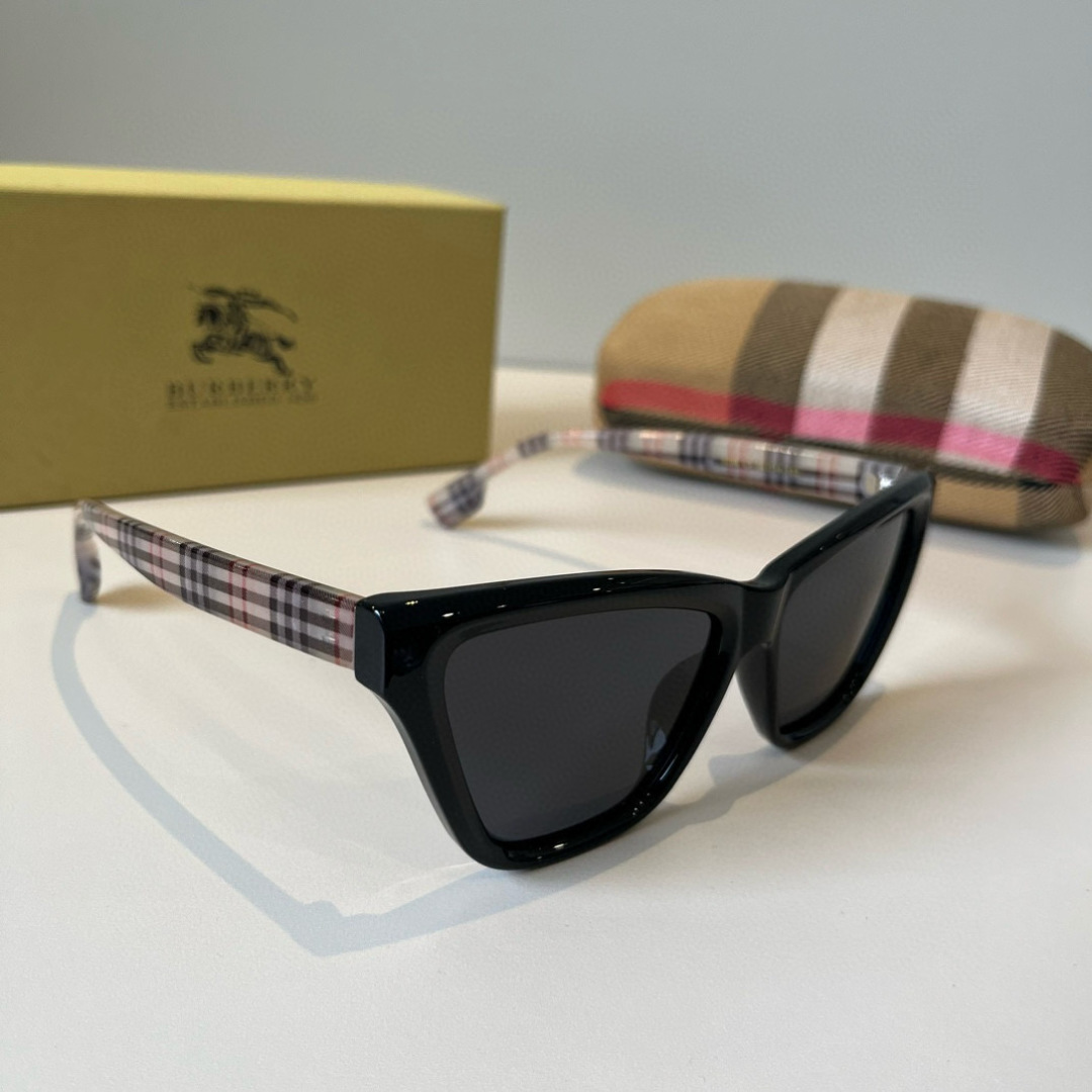 NO:371173,【BURBERR】Burberry men and women sunglasses international brand official website same style atmospheric fashion comfortable wearing glasses sunglasses, glasses, burberry, burberry, burberry19860909【BURBERR】巴宝莉男女款太阳眼镜国际大牌范官网同款 大气 时尚 佩戴舒适 眼镜墨镜太阳镜,眼镜,burberry,burberry,glasses